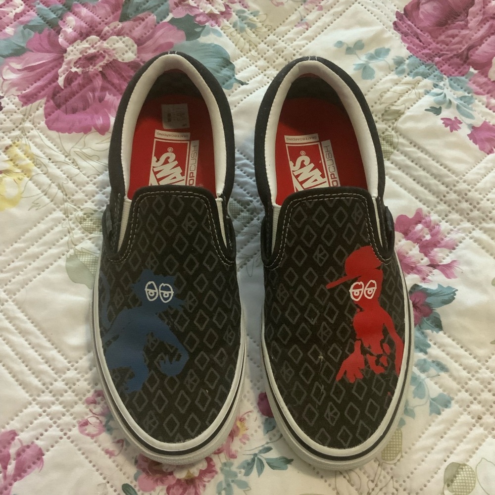 Vans Classic Black and White Skate Shoes ask any questions.